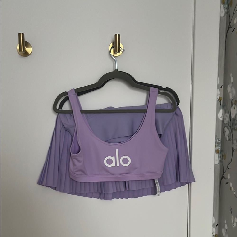 Alo Yoga Lilac Activewear Set